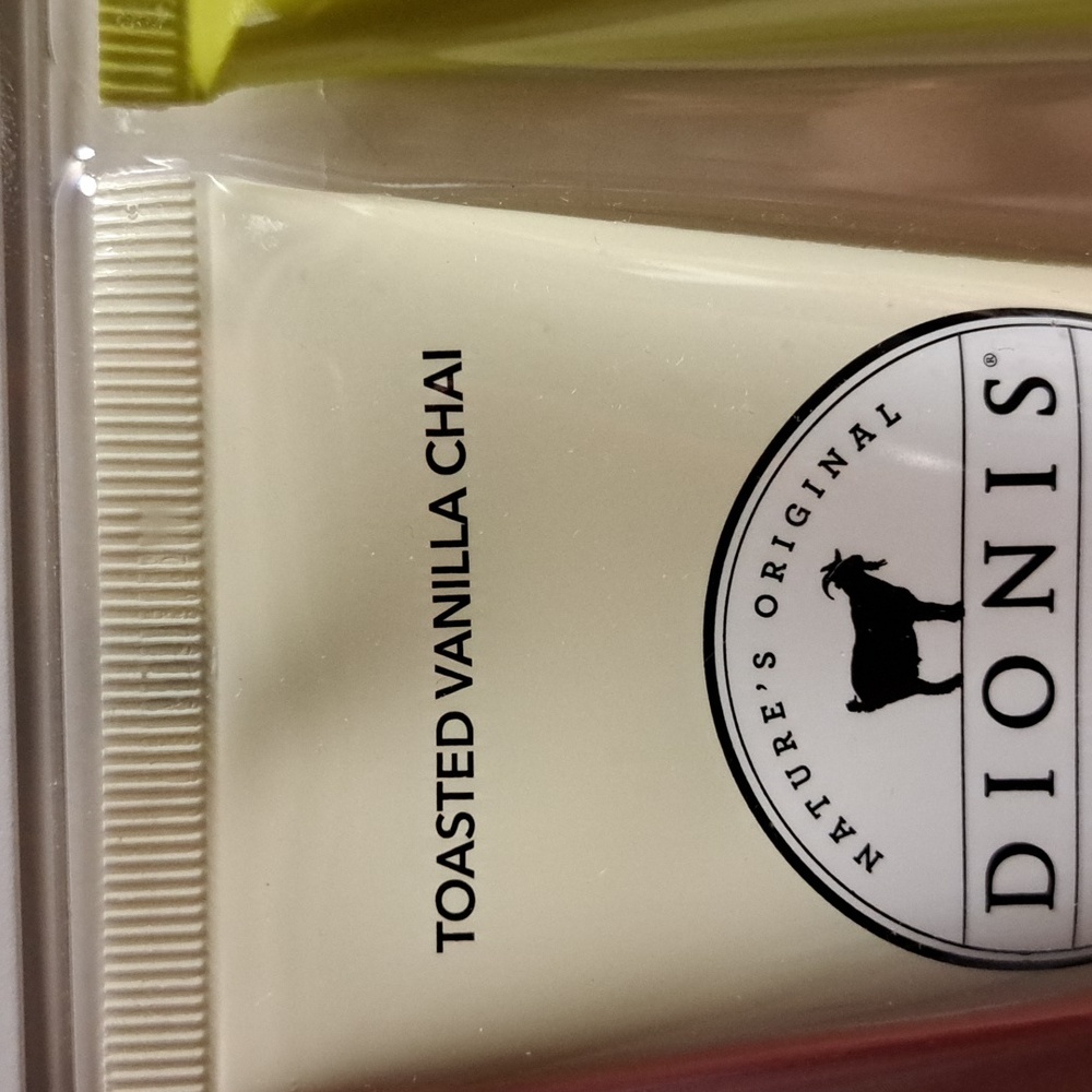 Dionis Goat Milk Hand Cream Trio - Red, Cream, Green - Picture 3 of 6